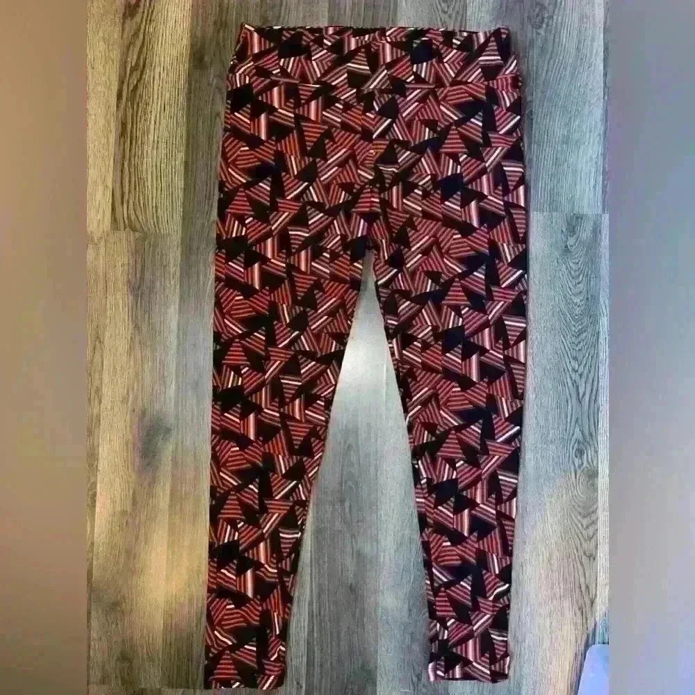 LuLaRoe Tall and Curvy Leggings